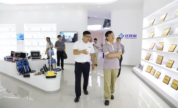 海港區(qū)政府領(lǐng)導蒞臨乾港